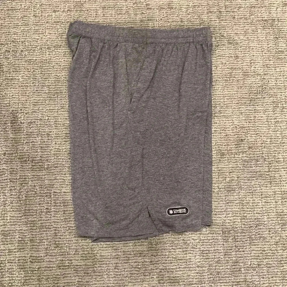 New Era NFL Team Apparel Shorts - Picture 1 of 4